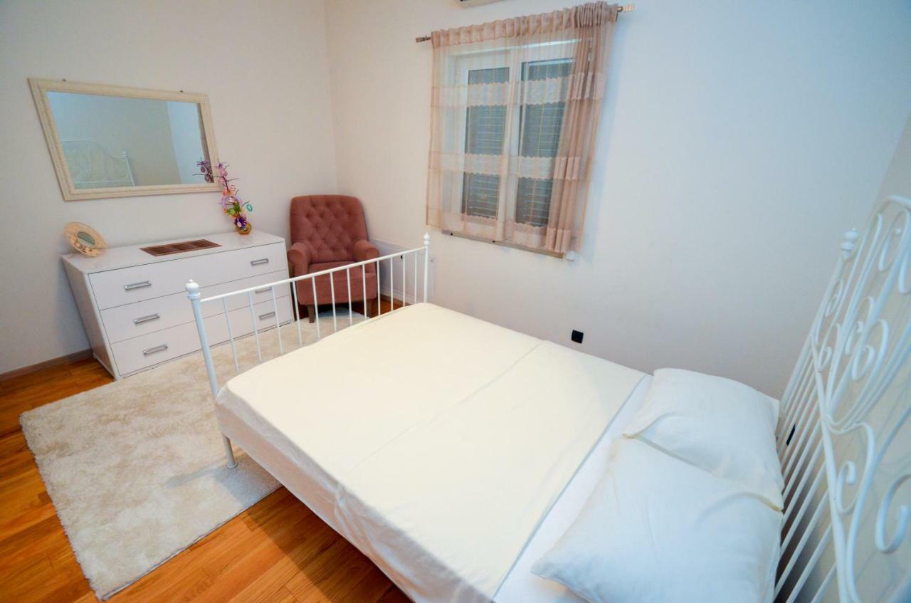 Apartment Radulovic Kotor Exteriör bild